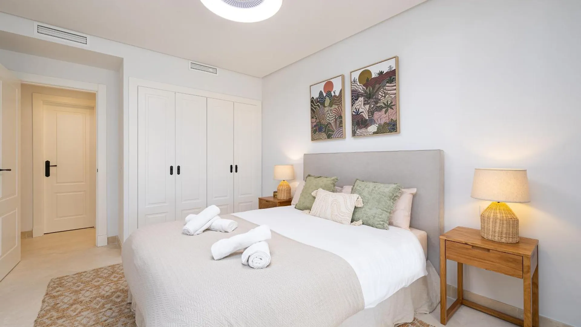 Luxury Apt Private Patio Aloha Marbella By Aora Stay 0*,  西班牙