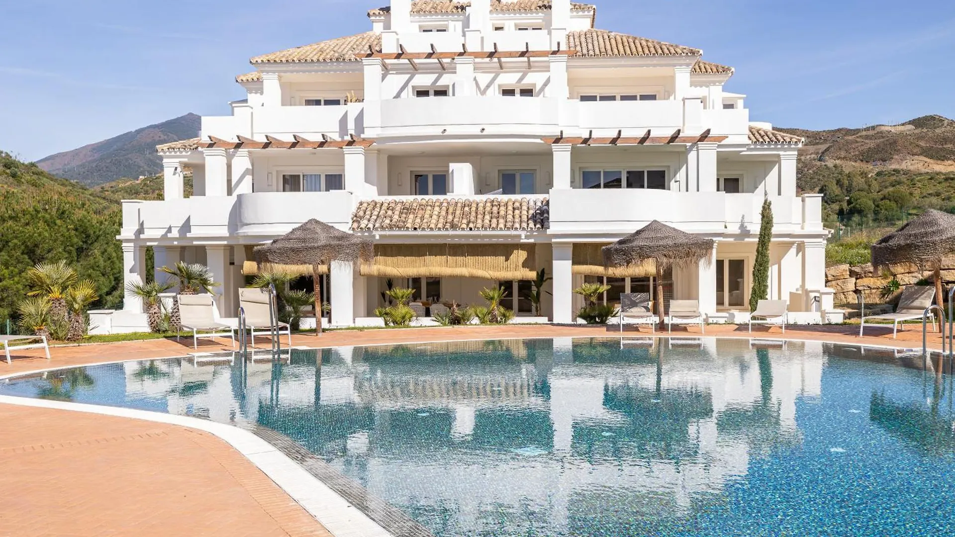 公寓 Luxury Apt Private Patio Aloha Marbella By Aora Stay 西班牙
